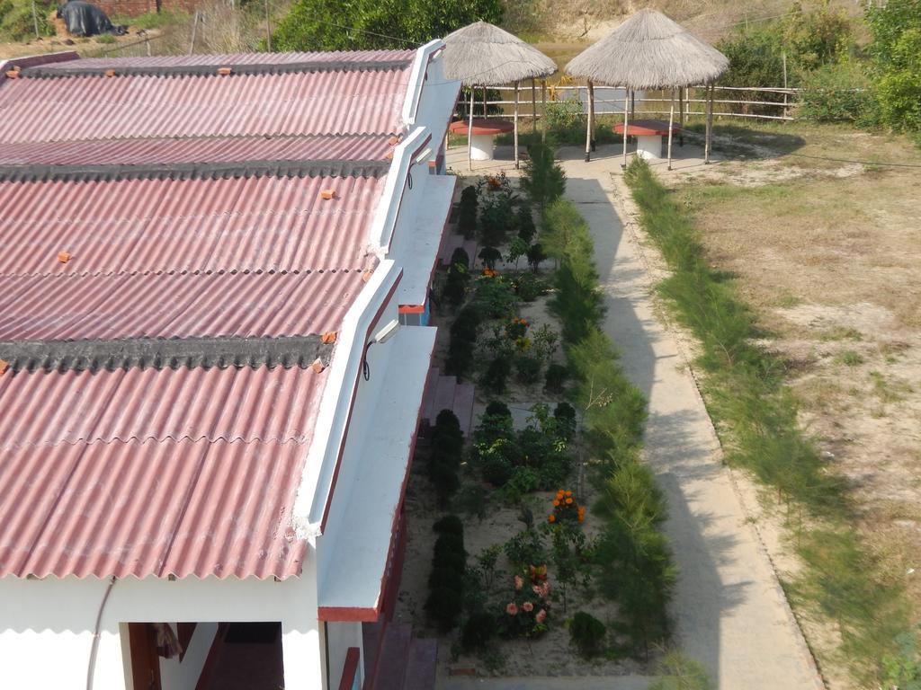 Hotel Mainak, ماندارموني المظهر الخارجي الصورة